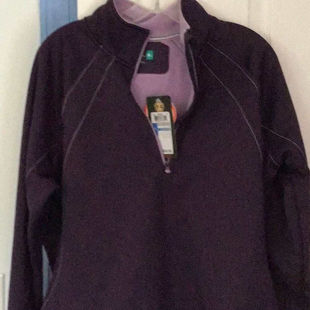 Women’s Under Armour quarter zip sweat shirt- new with tags